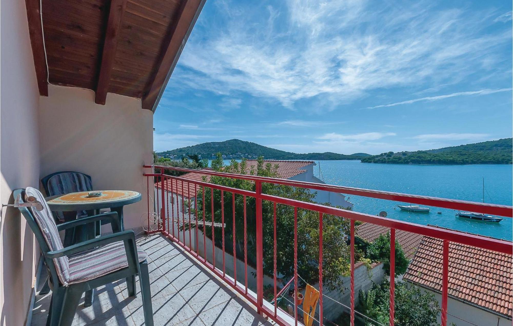 Gorgeous Apartment In Tisno With Kitchen Esterno foto
